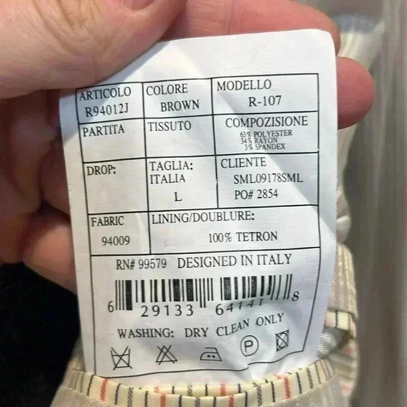 Red bridge Sports jacket designed in Italy in great condition! - Picture 10 of 10